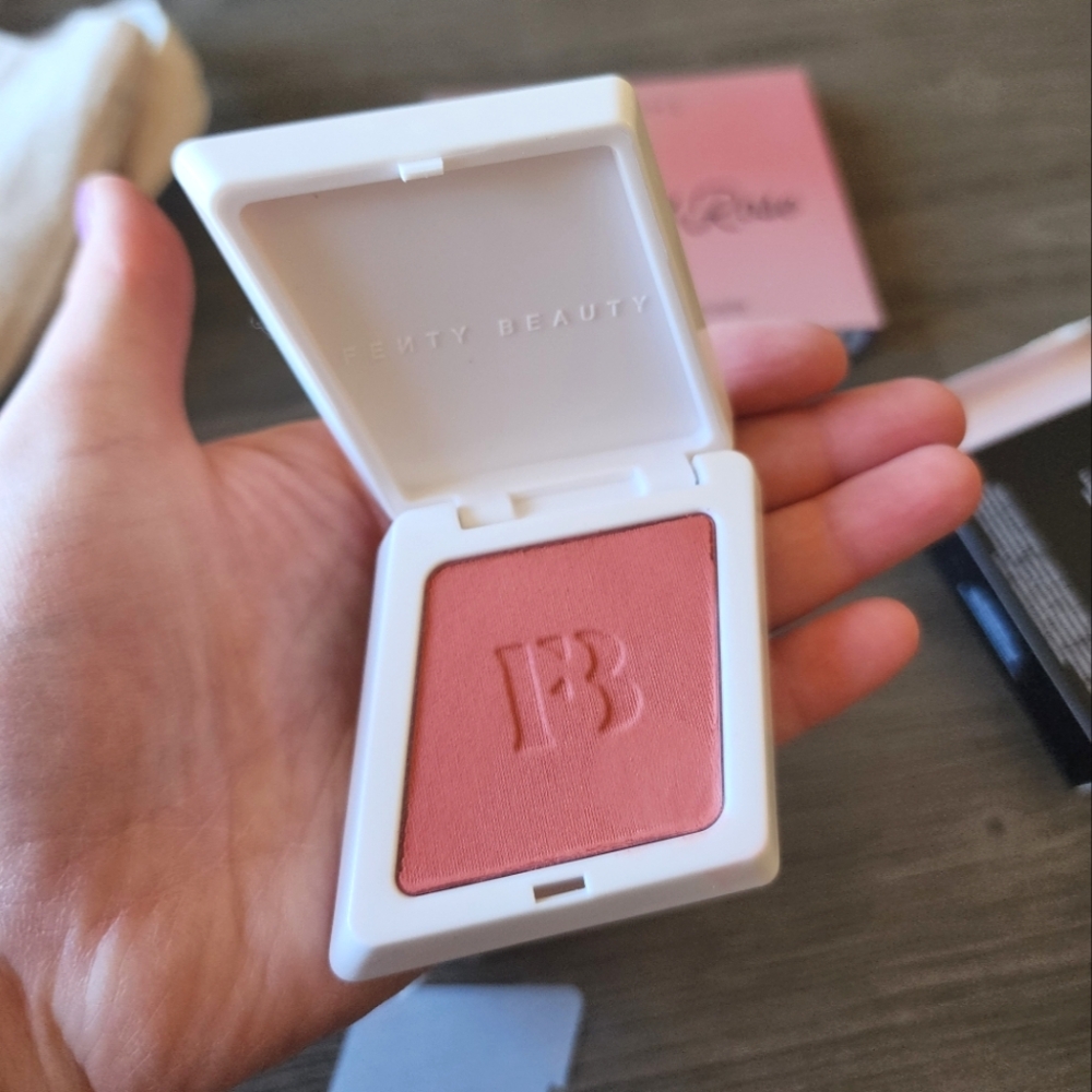 Fenty Beauty Suede Powder Blush - Sundress SZN - Picture 2 of 6